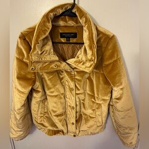 Excellent condition. Unisex. Marc New York gold velour puffer jacket. XS/S.